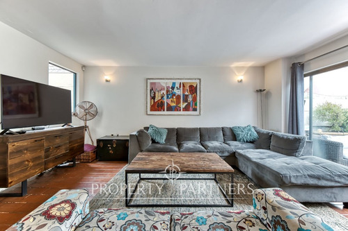Casa Aislada En Barrio Residencial Consolidado P...
