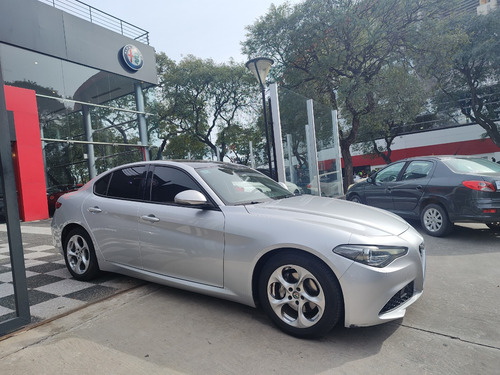 Alfa Romeo Giulia 2.0 200cv 200 Distinctive