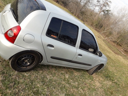 Imagen 2 de 6 de Renault Clio 1.6 Confort 2006