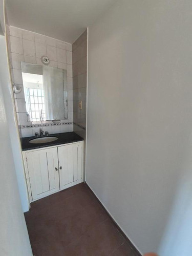 Imagen 28 de 28 de Casa De Tres Dormitorios, Dos Baños, Cochera, Amplio Terreno Y Pileta