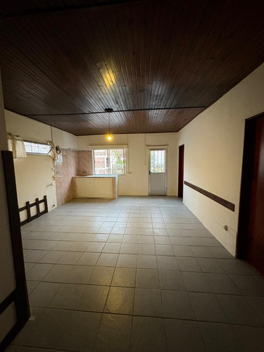 Alquiler De Casa Muy Segura A Pasos De Todos Los Servicios