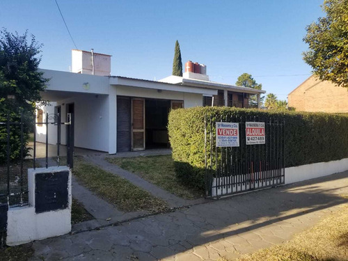 Imagen 2 de 14 de Casa - 4 Ambientes - Sobre Costanera - Villa Carlos Paz