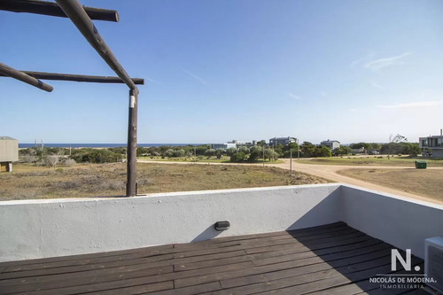 Casa Con Piscina Y Gran Terreno