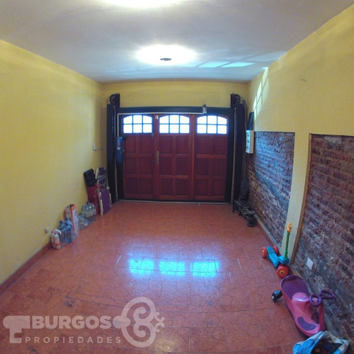 Imponente Casa A La Venta, Zona De Gran Potencial¡