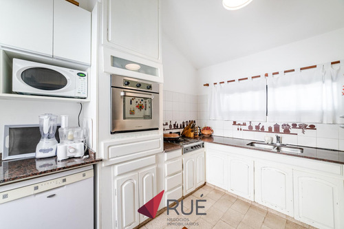 Imagen 9 de 21 de Casa En Venta En Cerro Chico, 3 Dormitorios, Pileta, Toda En Planta Baja.excelente Estado