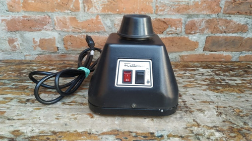 Agitador De Tubos Vórtex (110v) 2800rpm Fisatom 772 (Usado)