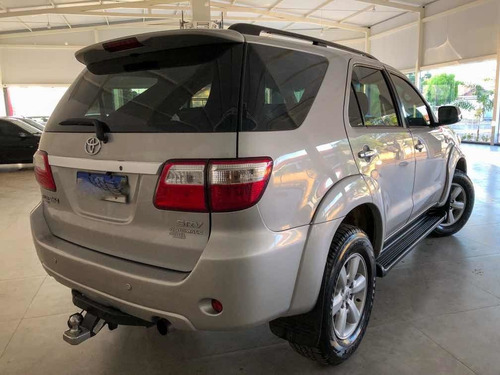 Toyota Sw4 2011 3.0 Srv 7l 4x4 Aut. 5p