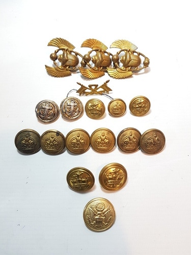 Imagen 3 de 10 de Botones Militares Hermoso Lote 18 Piezas Con Caja Ro 1912
