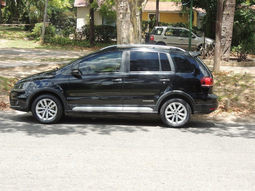 Volkswagen Suran Track 1.6 Año 2017