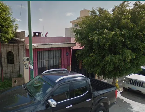 Sk17 Hermosa Casa En Venta, En Excelente Estado Ideal Para Iniciar Tu Patrimonio En La Ermita Leon Gto, Pago Accesible En 2 Exhibiciones, Solo Recursos Propios. No Infonavit