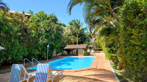 Apto 2 Dorms Com Suite Em Praia Do Forte Ba