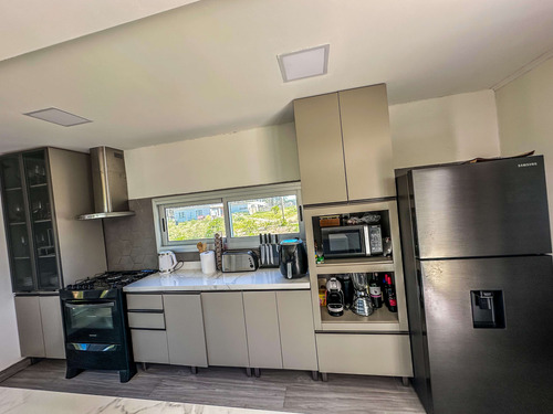Venta Casa 3 Dormitorios, Piscina Climatizada, Chacra Del Pinar Punta Del Este