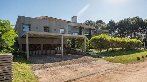 Casa En Alquiler Por Temporada De 3 Dormitorios En Pinar Del Faro (ref: Bpv-8447)