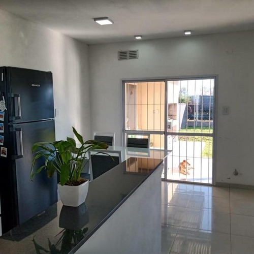 Vende Casa- 2 Dormts- La Carolina- Alvear