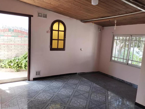 Casa En Venta - 3 Dormitorios 2 Baños - 360mts2 - Ezeiza