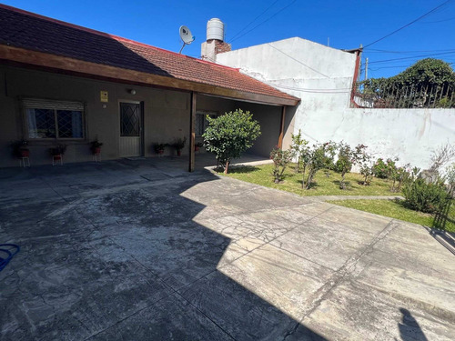 Imagen 23 de 26 de Casa Con Pileta En Venta En La Tablada