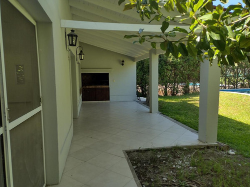 Imagen 14 de 30 de Excelente Casa A La Venta De 4 Ambientes. Barrio Los Sauces. Pilar