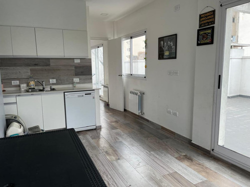 Casa En Venta - 4 Dormitorios 2 Baños - 320mts2 - Villa Urquiza