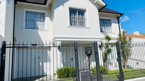 Imagen 6 de 14 de Casa En Venta En Castelar Norte