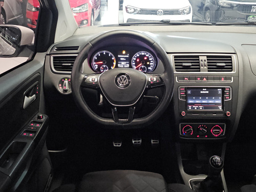 Volkswagen Fox 1.6 MI HIGHLINE 8V FLEX 4P MANUAL