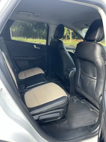 Ford Escape 2.500 Titanium híbrida