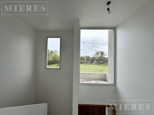 Casa En Venta Sobre Lote Interno En Barbarita - Bancalari.