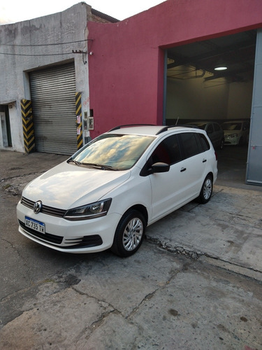 Imagen 2 de 14 de Volkswagen Suran 1.6 Comfortline 101cv 2017