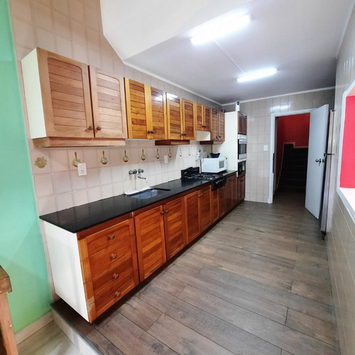 Imagen 12 de 30 de Chalet 4 Ambientes En Dos Plantas En Lo Mejor De Parque Luro