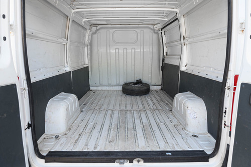 Peugeot Boxer 2.3 330m Confort Hdi Larga