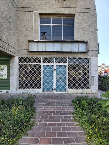 Imagen 1 de 17 de Se Alquila Amplio Local Comercial Con Excelente Ubicacion En Av. Municipal De Puerto La Cruz