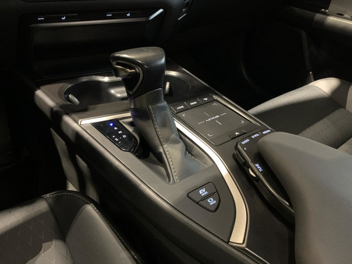 Lexus Ux 250h 2.0 Vvt-i Hybrid Dynamic Cvt