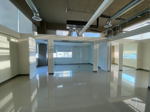 Imagen 7 de 16 de Oficinas En Planta Baja Edificio Takin En Renta