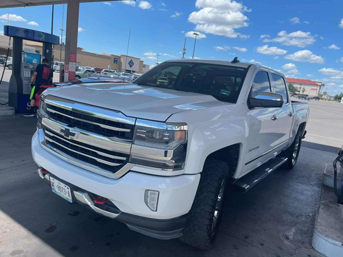 Imagen 1 de 11 de Chevrolet Cheyenne 2016 5.4 2500 Doble Cab Ltz 4x4 At