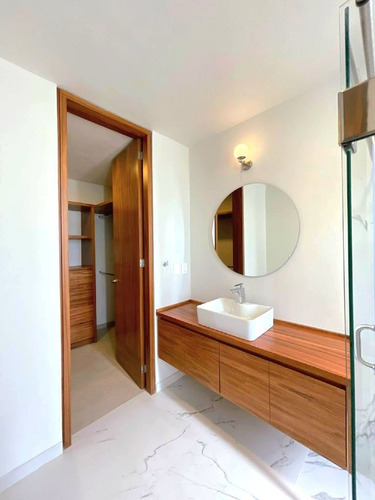 Imagen 11 de 16 de Venta De Casa Capital Norte Pontevedra Con Rof Garden