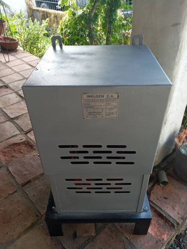 Transformador Seco Monofasico 480/240-240/120 V  De 25 Kva.