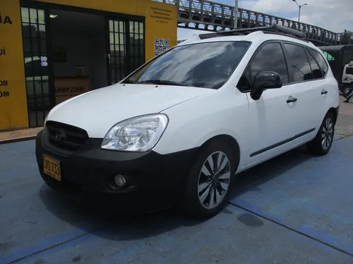 Kia Carens EX 2000CC AT AA