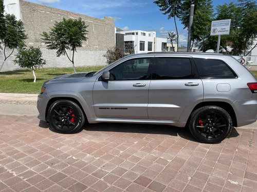 Imagen 5 de 8 de Jeep Grand Cherokee 2019 6.4 Srt-8 At