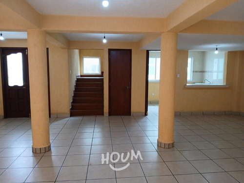 Casa En Santiaguito, Xochimilco Con 3 Recámaras, 231 M², Id: 139576