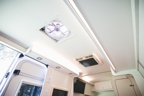 Equipamiento Rubí Imperio Motorhome Sprinter Mercedes Benz