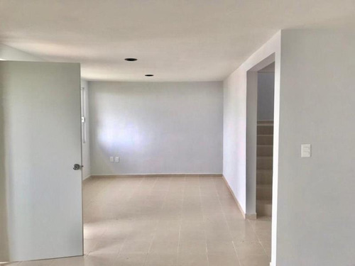 Imagen 9 de 11 de Casa Sola En Venta Casa Amplia De 3 Rec En Pachuquilla