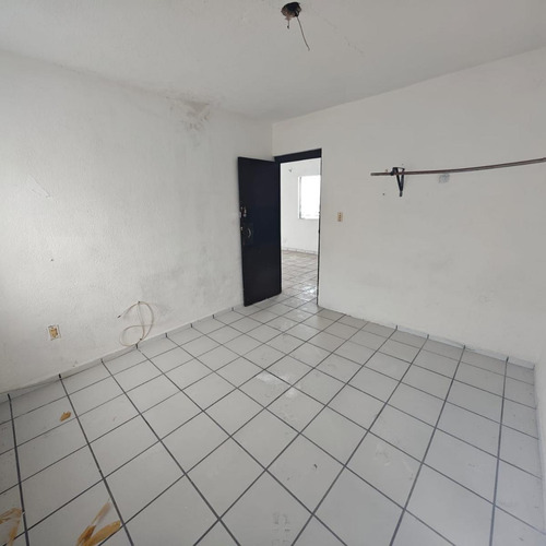 Casa En Venta, 4 Recámaras, 2 Niveles, Duplex, Sm 23, Cancún Centro.