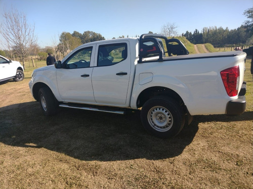 Imagen 7 de 25 de Nissan Frontier 2023 2.3bt S 4x2 At L22