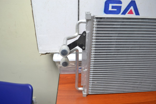 Imagen 3 de 5 de Condensador Chevrolet Blazer 95/05 Isuzu Pickup 96/00cn-1301