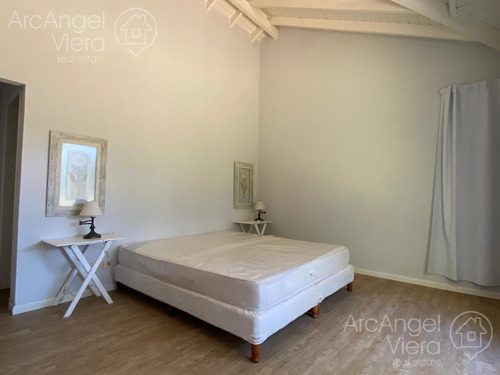 Casa - La Arbolada - En Barrio Priado -punta Del Este