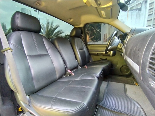 Imagen 9 de 11 de Chevrolet Silverado Lt
