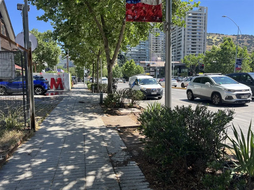 Local Comercial En Arriendo En Vitacura