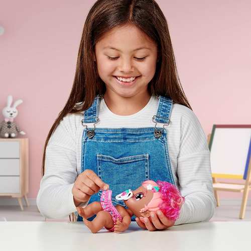 Kindi Kids Scented Sisters 6.5 Muñeca Y 2 Accesorios Con Escencia A Fresa Blossom Berry