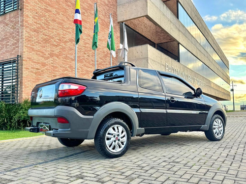 Fiat Strada 1.4 Hard Working Cab. Dupla Flex 3p
