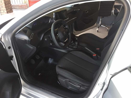 Peugeot New 208 Active