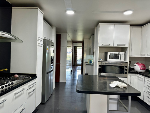 Dúplex En Exclusivo Condominio La Dehesa, Robles